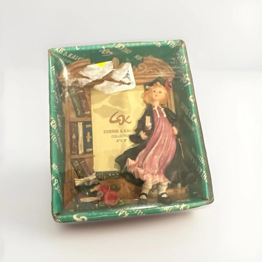 Vintage Cherie & Kalvin Collection Graduation‎ Frame 2x3